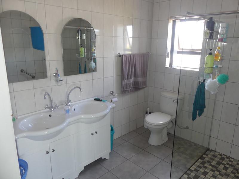 4 Bedroom Property for Sale in Golden Mile Western Cape